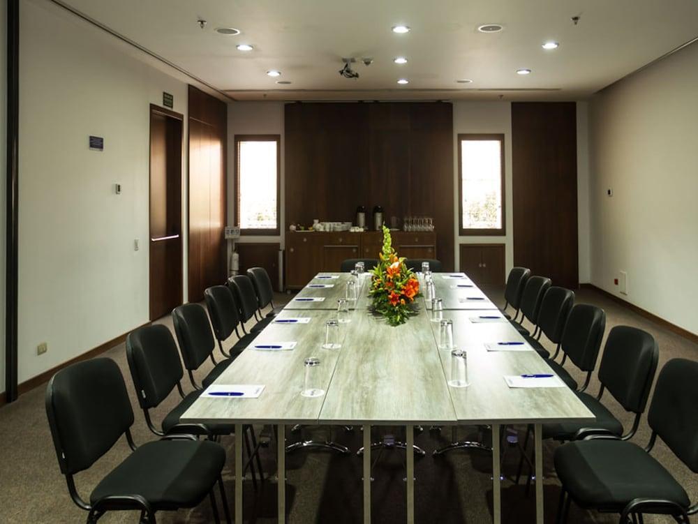Hotel Habitel Prime Bogota Luaran gambar